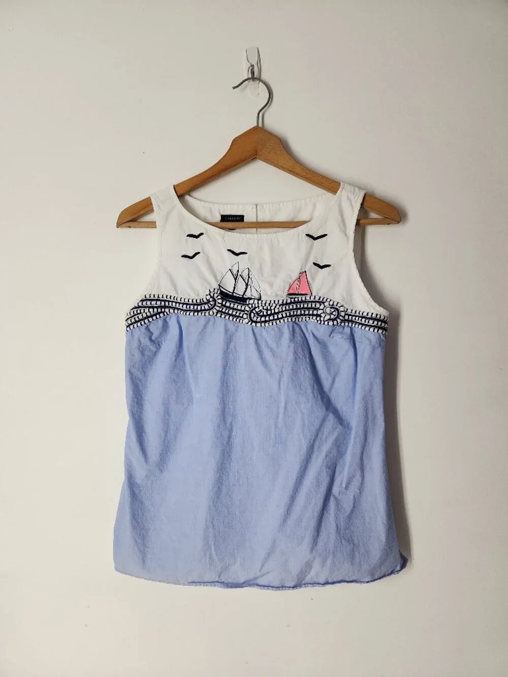 vintage Talbots Chambray Embroidered Sailboat Top Blouse Blue White Nautical XS